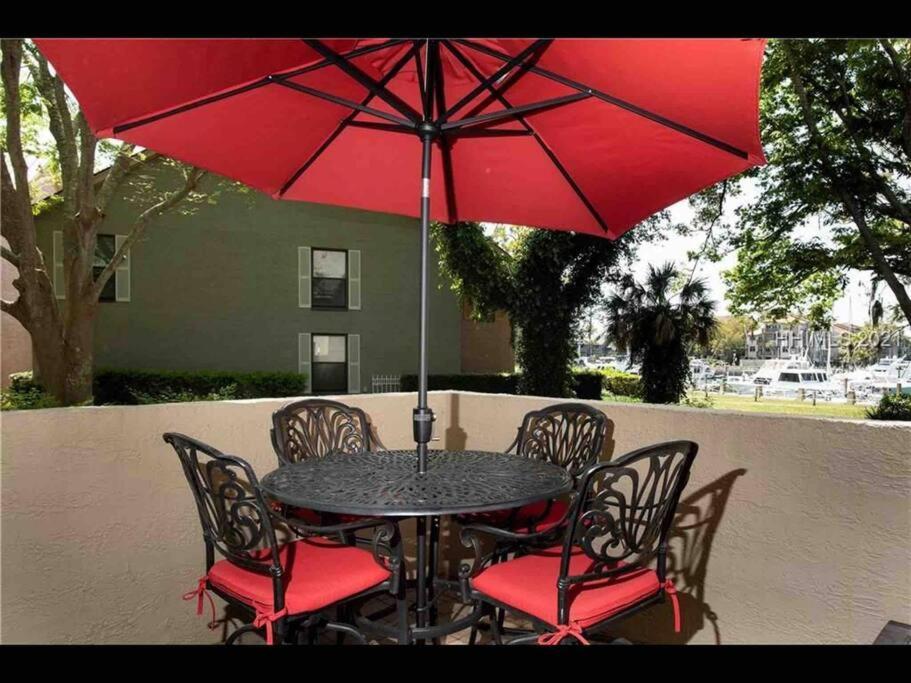 In The Heart Of Harbour Town 2Br 2Ba Pool Access Close To Beach Hilton Head Island Zewnętrze zdjęcie