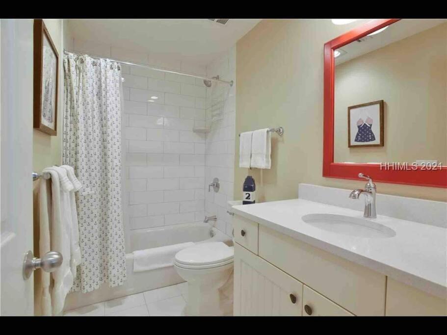 In The Heart Of Harbour Town 2Br 2Ba Pool Access Close To Beach Hilton Head Island Zewnętrze zdjęcie