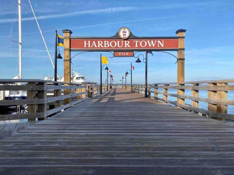 In The Heart Of Harbour Town 2Br 2Ba Pool Access Close To Beach Hilton Head Island Zewnętrze zdjęcie