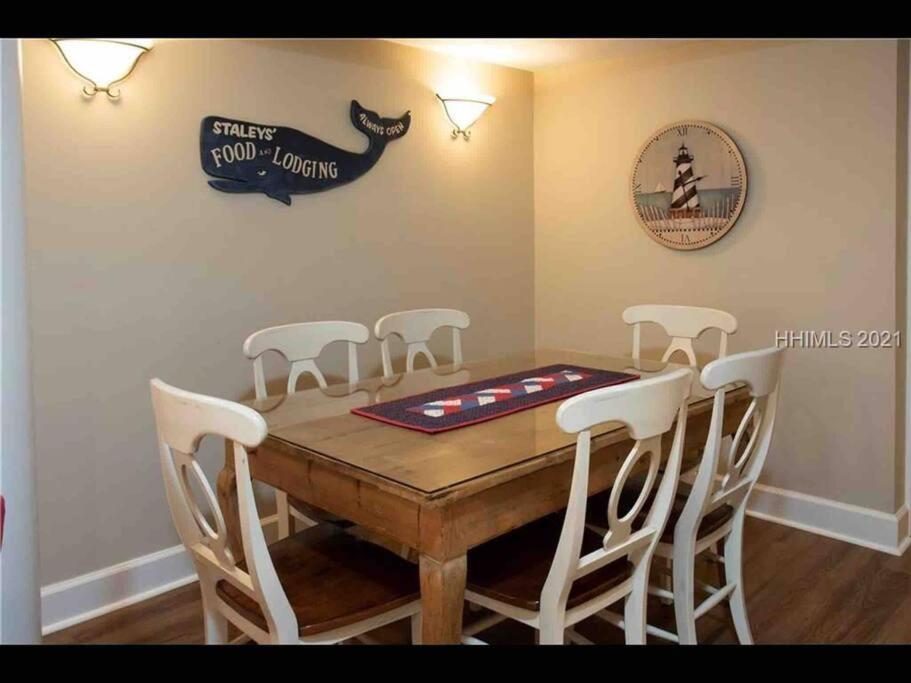In The Heart Of Harbour Town 2Br 2Ba Pool Access Close To Beach Hilton Head Island Zewnętrze zdjęcie